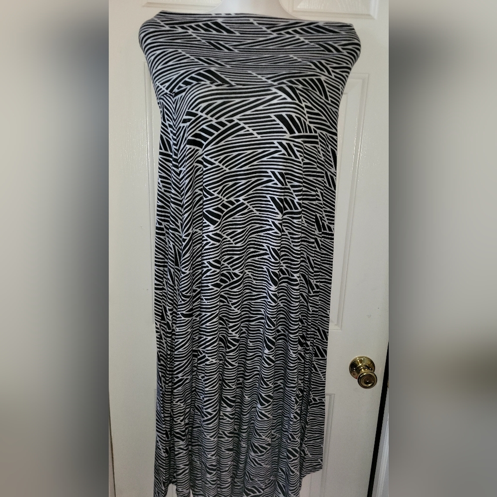 Thyme and Honey maxi skirt dress black and white wide waist Size large